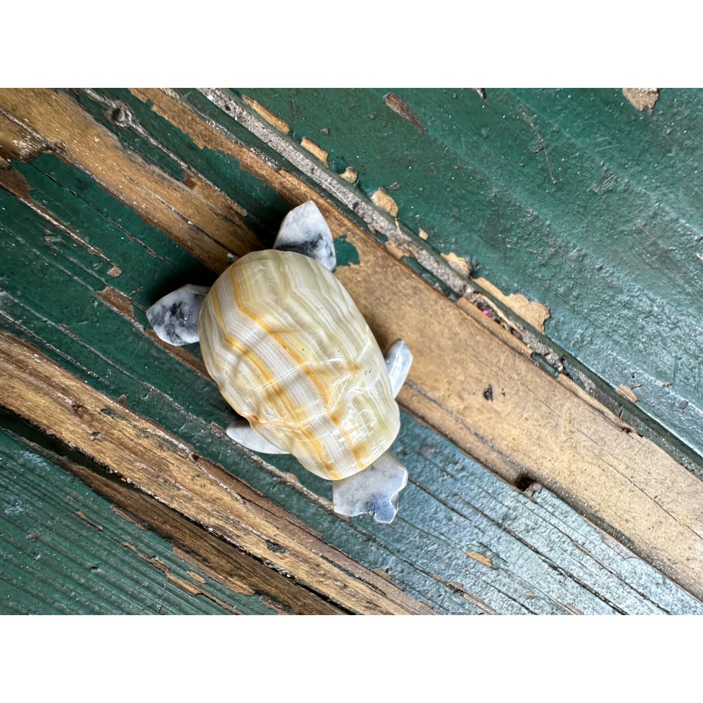 Vintage Hand Carved Banded Onyx Marble Stone Turtle Figurine Animal Totem 2.75"